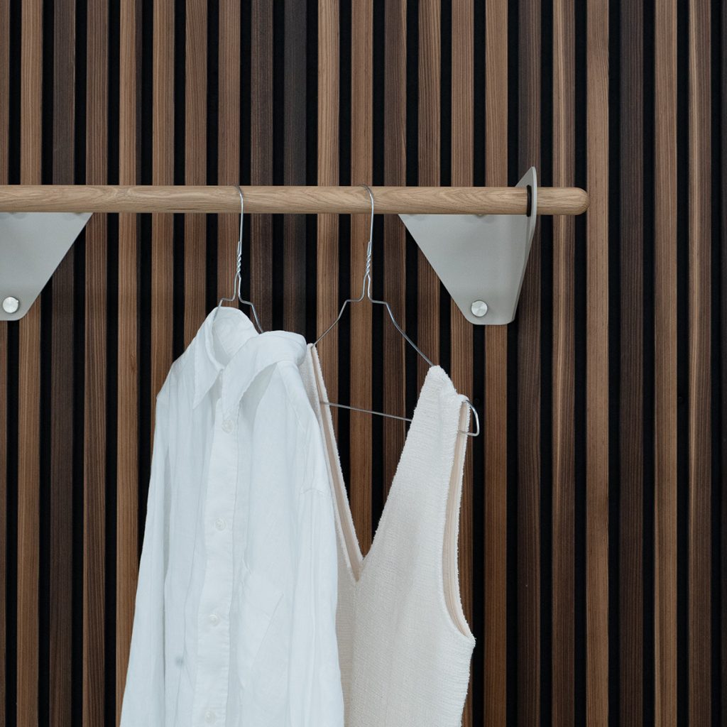 Afbeelding 1 van 5 in Kledingstang galerij